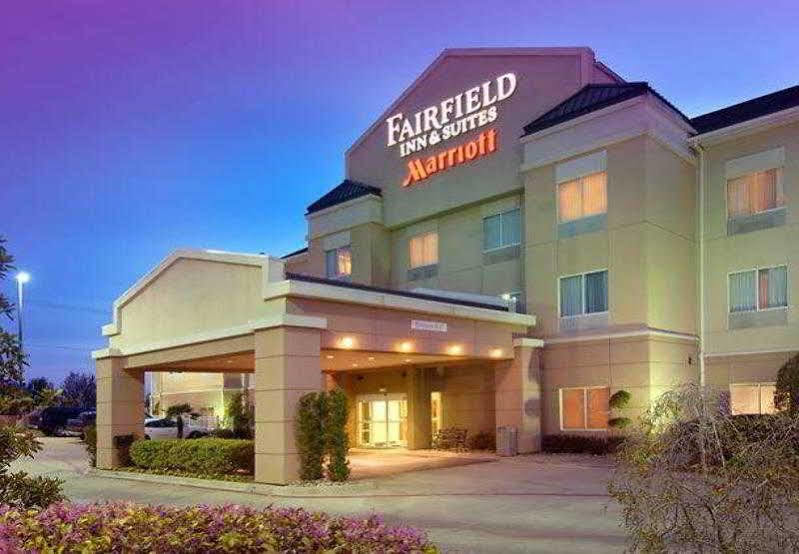 Fairfield Inn & Suites By Marriott Marshall Exterior photo